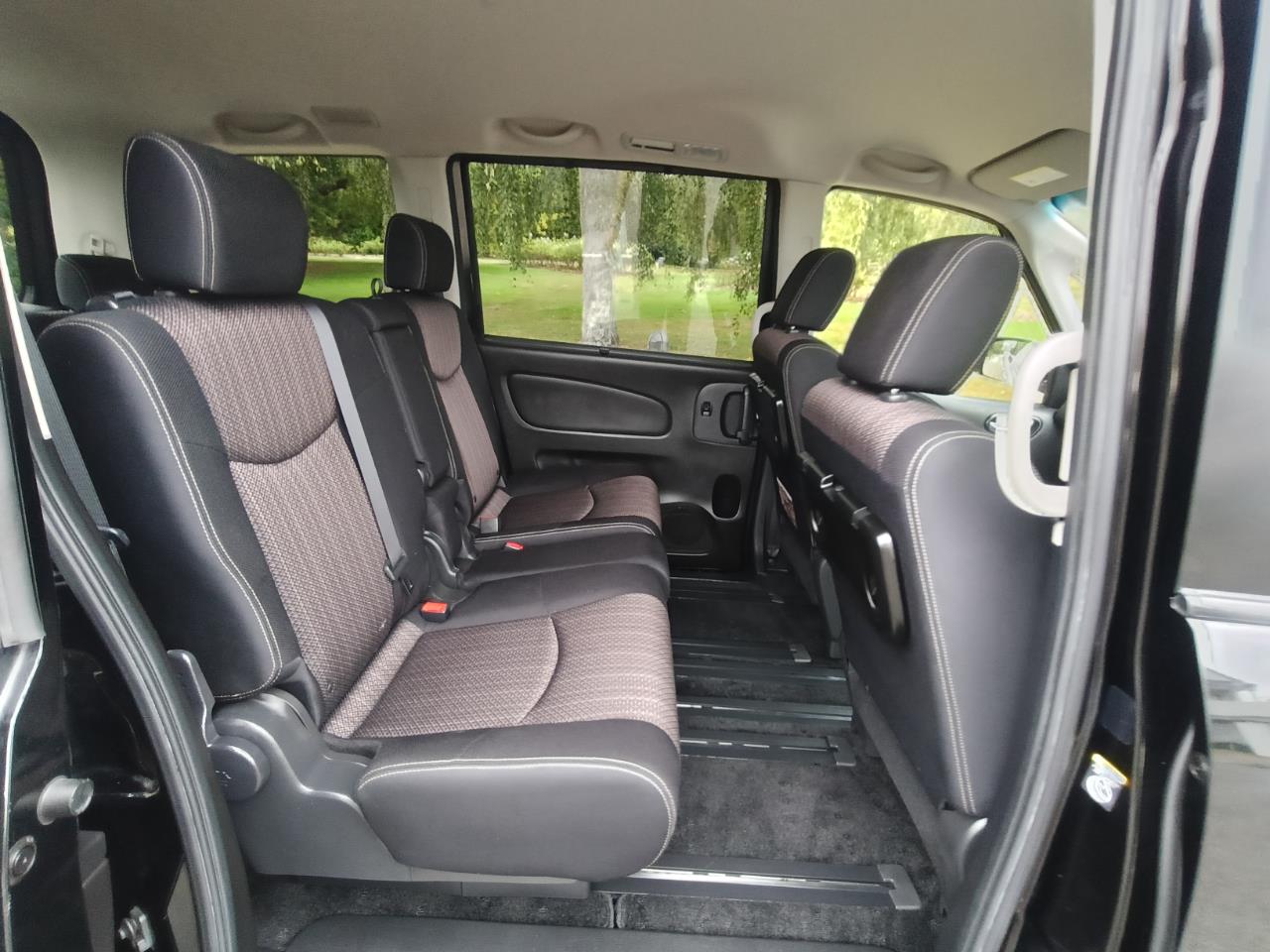 2014 Nissan SERENA