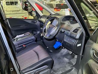 2014 Nissan SERENA - Thumbnail