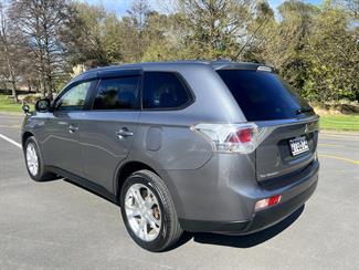 2013 Mitsubishi OUTLANDER - Thumbnail