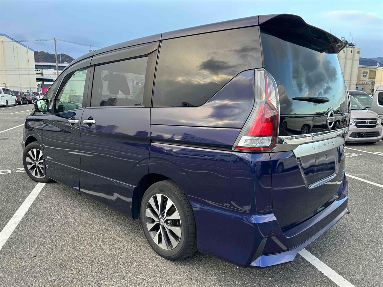 2018 Nissan SERENA