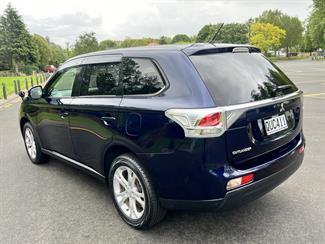 2013 Mitsubishi OUTLANDER - Thumbnail