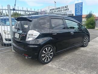 2012 Honda FIT - Thumbnail