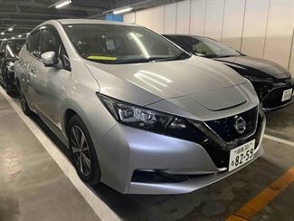 2020 Nissan LEAF - Thumbnail