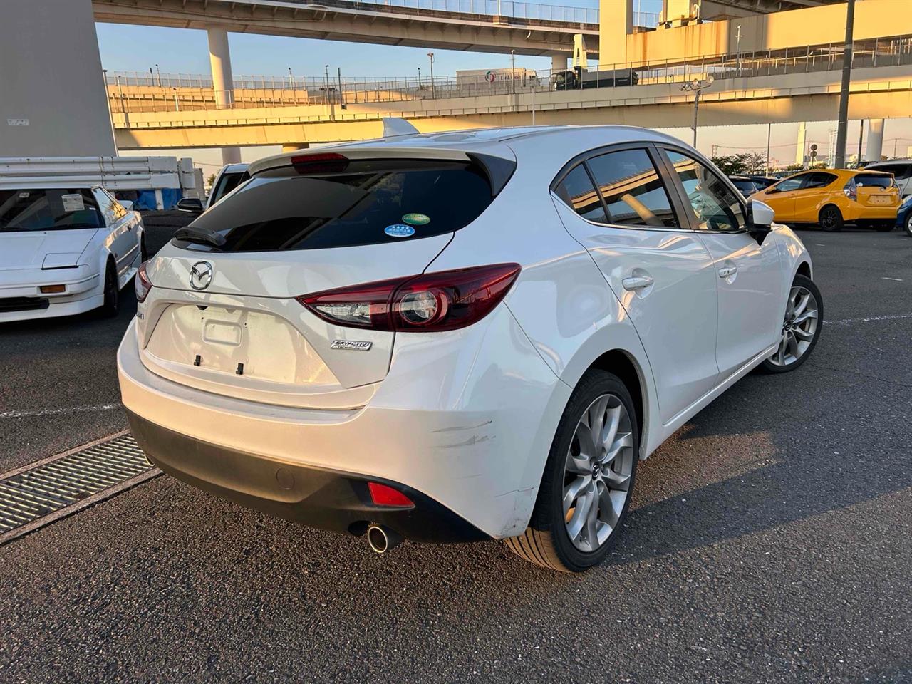 2014 Mazda AXELA