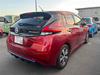 2019 Nissan LEAF - Thumbnail