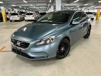 2014 Volvo V40 - Thumbnail