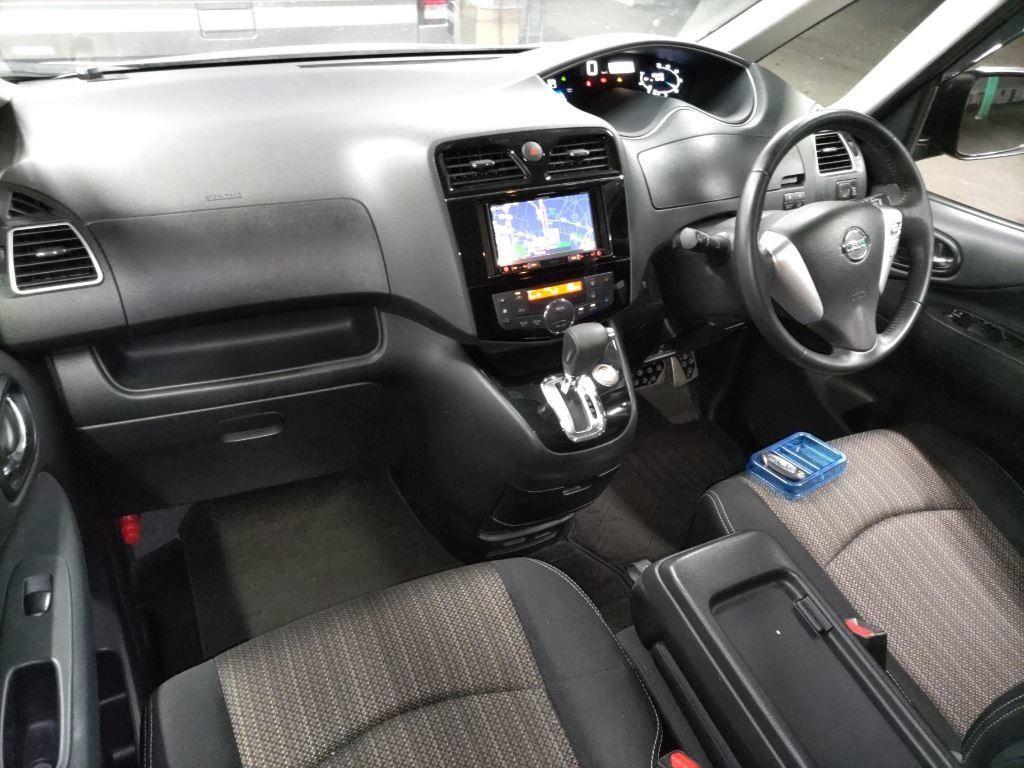 2015 Nissan SERENA