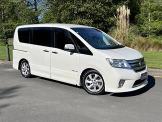 2013 Nissan SERENA - Thumbnail