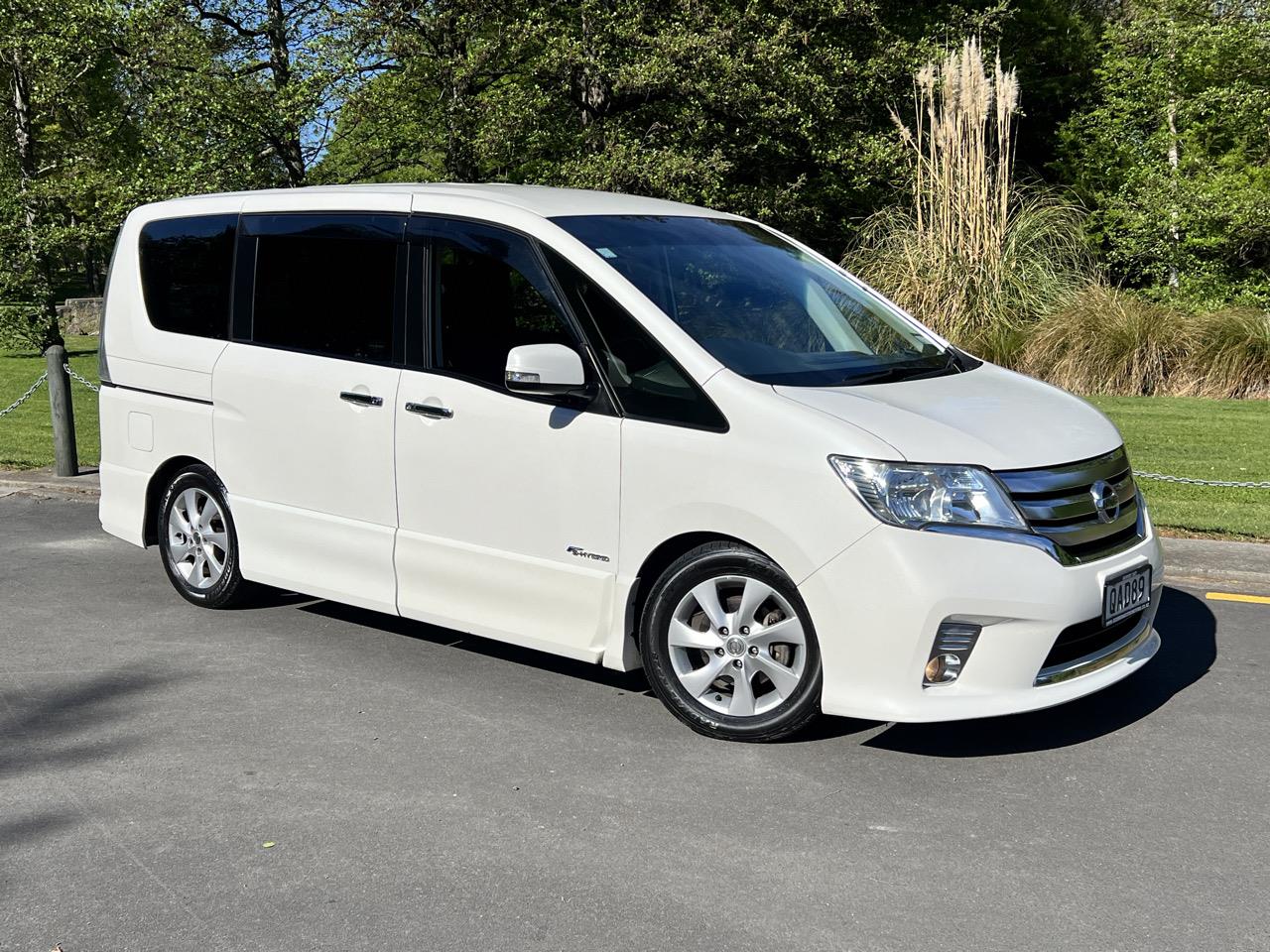 2013 Nissan SERENA