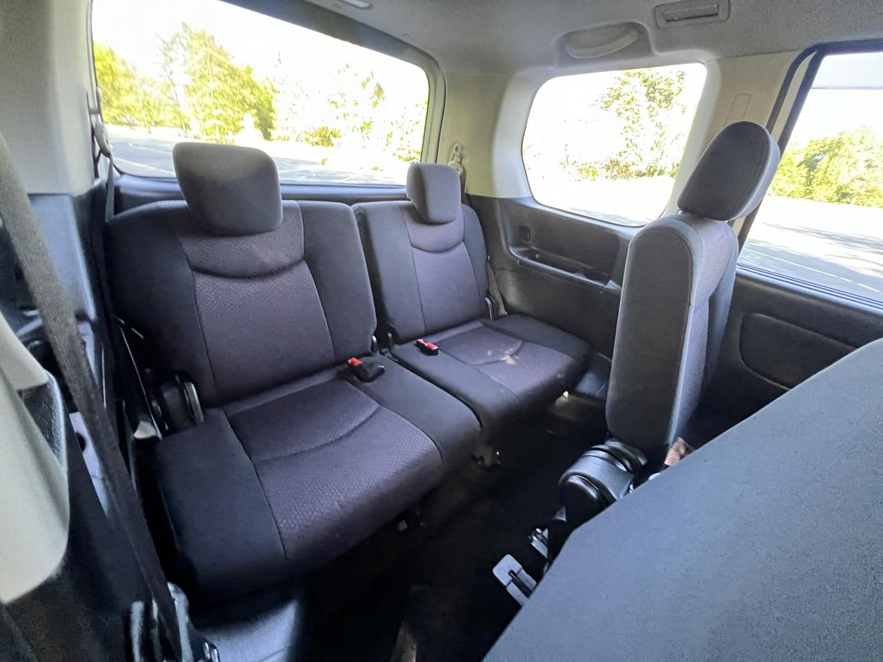 2013 Nissan SERENA