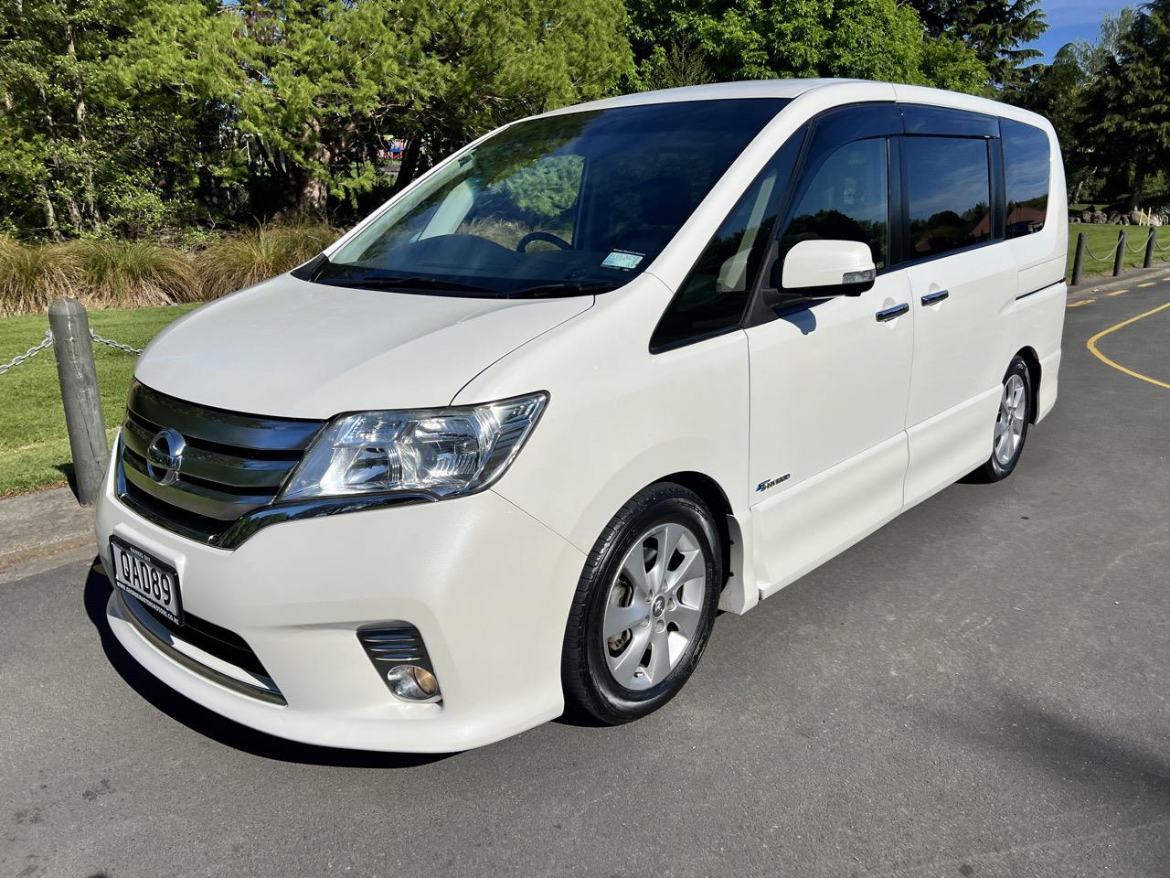 2013 Nissan SERENA