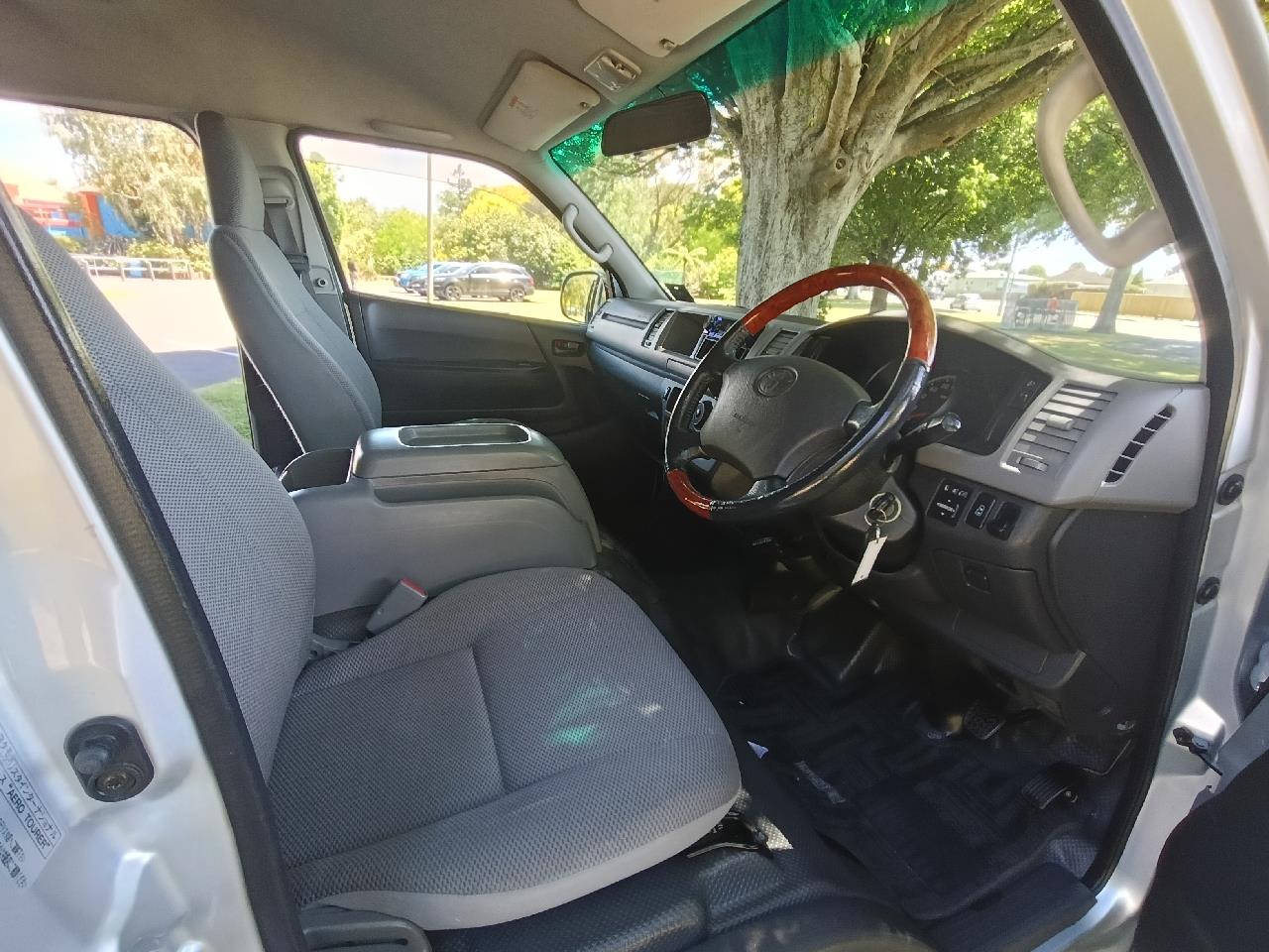 2006 Toyota Hiace