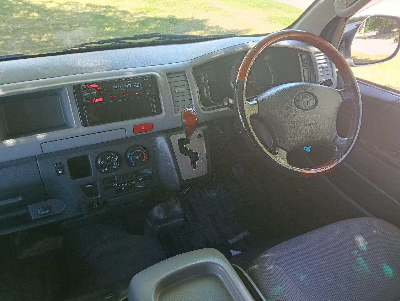 2006 Toyota Hiace