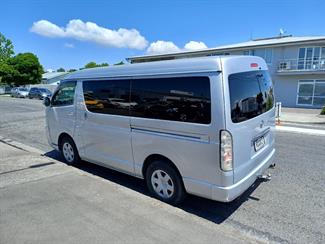 2006 Toyota Hiace - Thumbnail