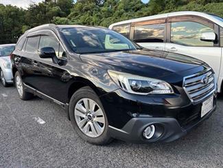 2015 Subaru Outback - Thumbnail