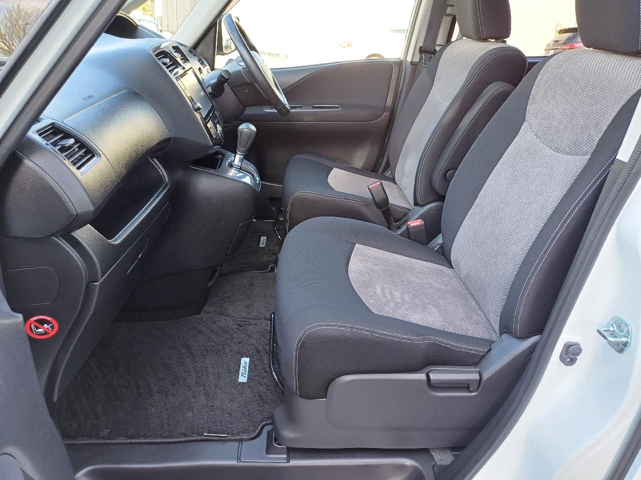 2014 Nissan SERENA