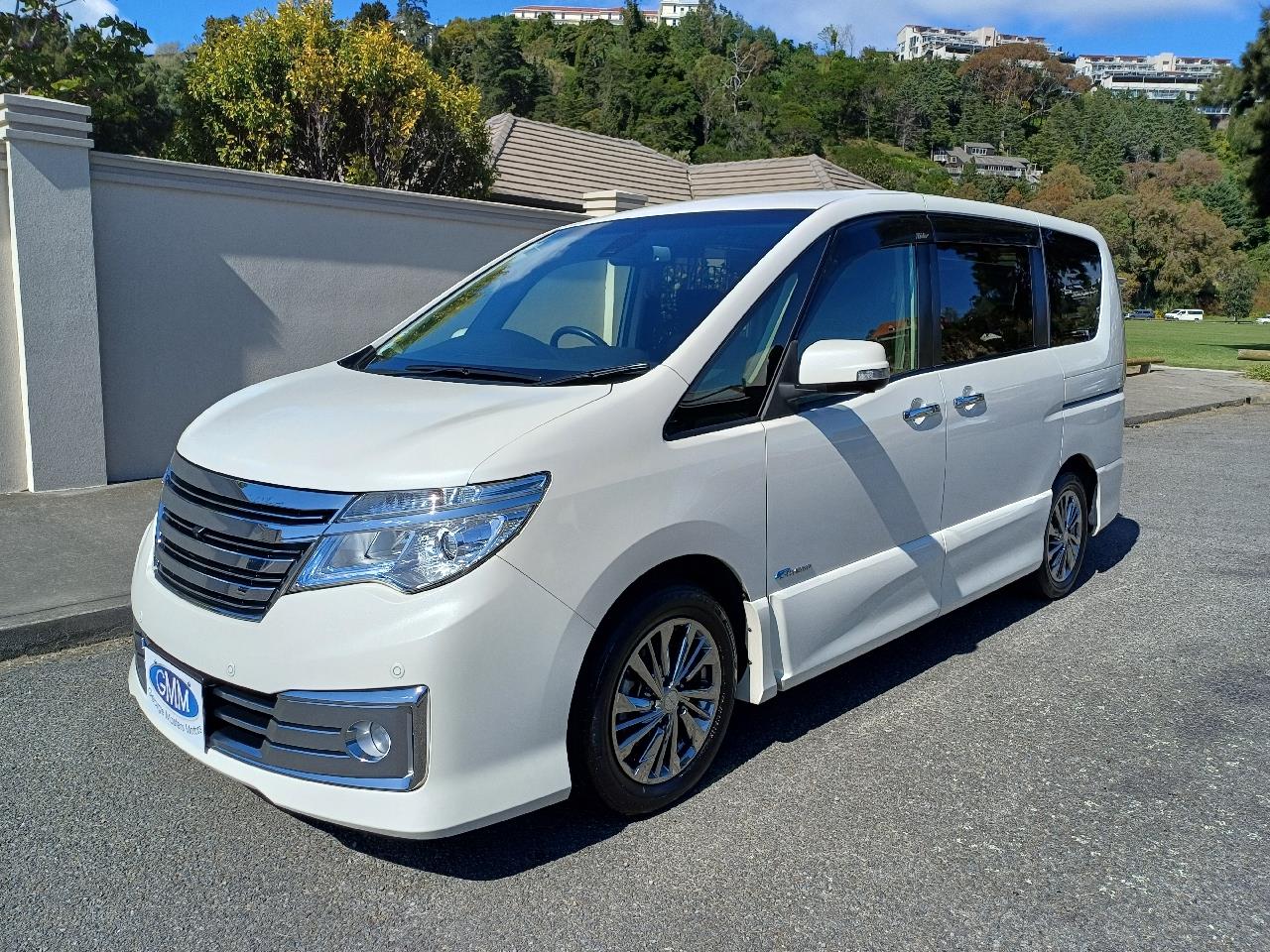 2014 Nissan SERENA