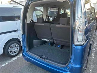 2015 Nissan SERENA - Thumbnail