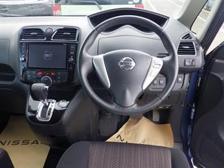 2015 Nissan SERENA - Thumbnail