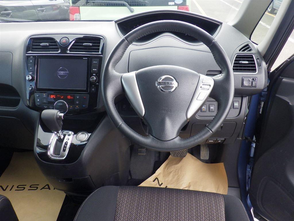 2015 Nissan SERENA