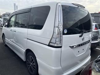 2014 Nissan SERENA - Thumbnail