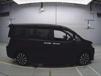 2013 Honda STEP WAGON - Thumbnail