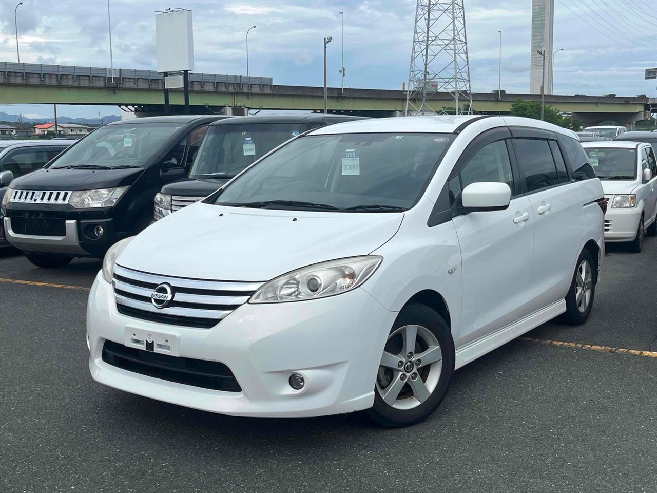 2015 Nissan LAFESTA