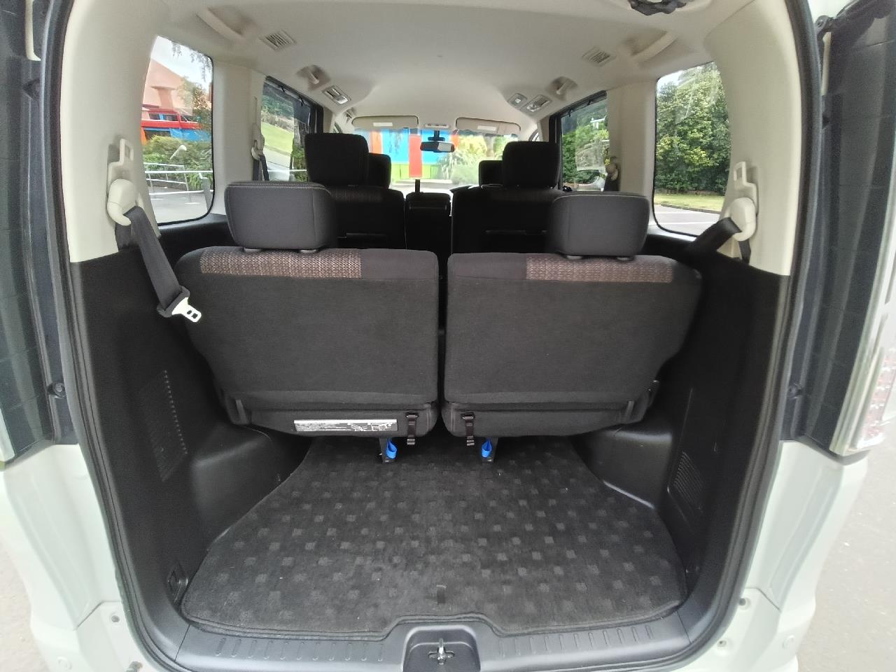 2014 Nissan SERENA